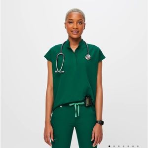 Hunter Green Figs Scrub Top XXL Rafaela Top